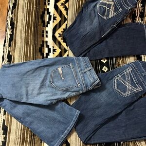 Ariat women’s jeans (27 regular) like never warn. Too tall for a regular now.